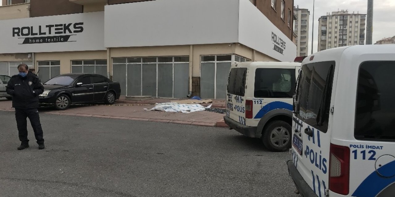 Bunalımda Olan Şahıs 7. Kattan Atlayarak Yaşamına Son Verdi