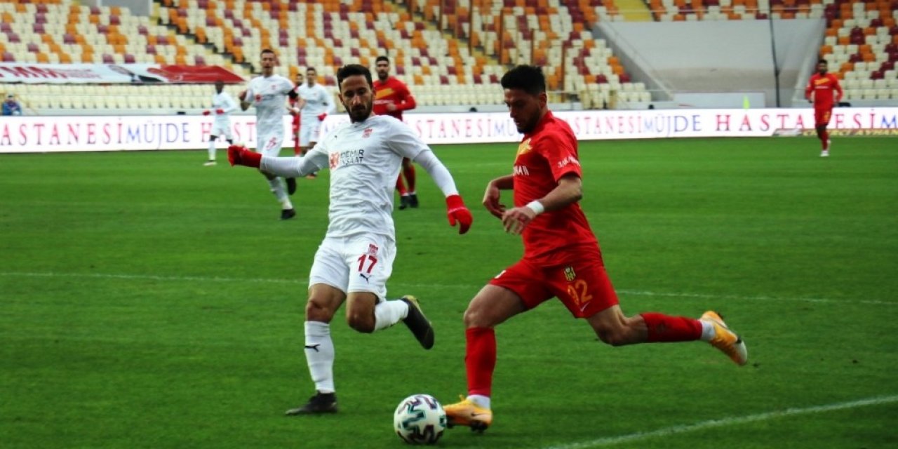 Süper Lig: Yeni Malatyaspor: 1 - Dg Sivasspor: 2 (ilk Yarı)