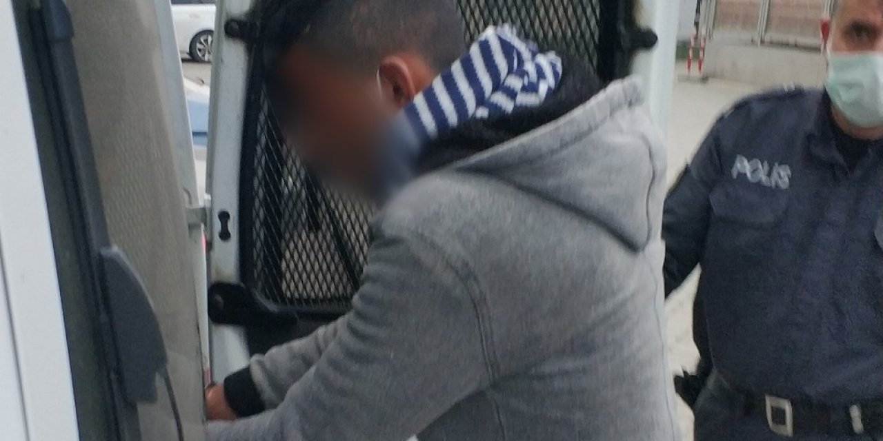 Mendil Satma Bahanesiyle Zorla Cüzdan Gasp Etmekten Tutuklandı