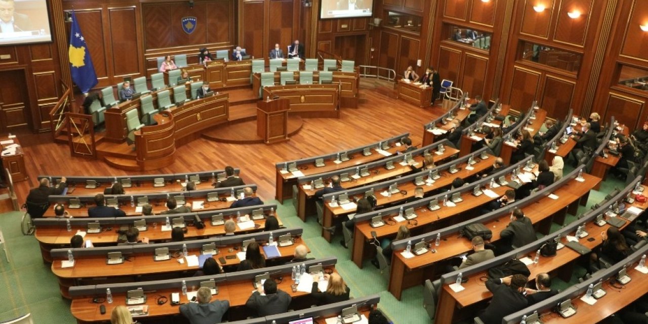 Kosova Meclisi, Yurtdışına Asker Gönderilmesine İzin Veren Teskereyi Onayladı