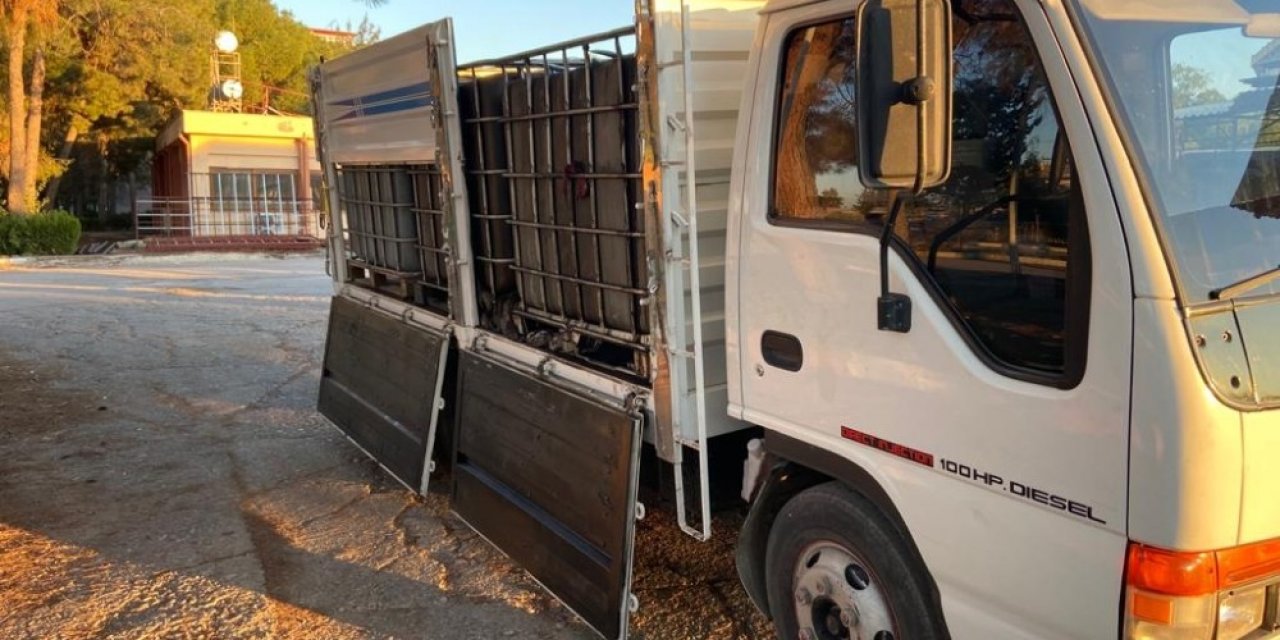 Adana’da 3 Bin 900 Litre Kaçak Akaryakıt Ele Geçirildi