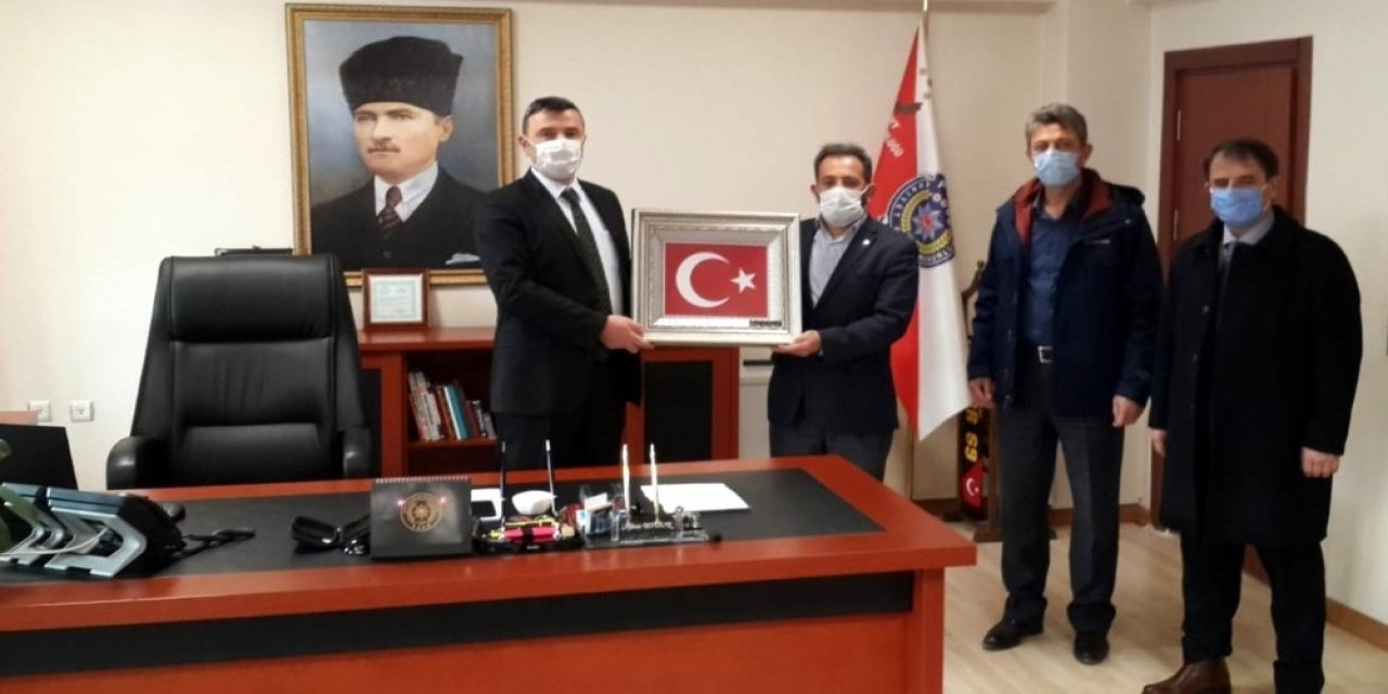 Turan: “milletimi Omzunda Taşıyan Onurlu Türk Polisimin Yanındayım”