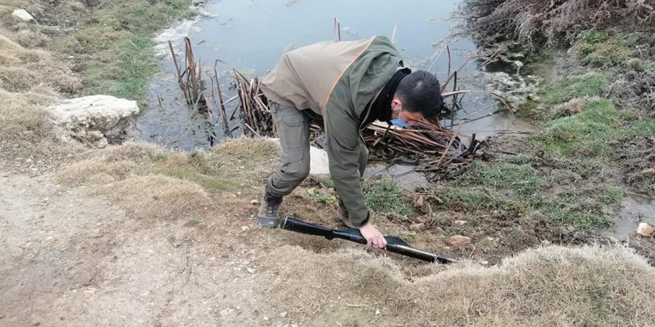 Kaçak Avcı Ekipleri Görünce Tüfeğini Atıp Kaçtı