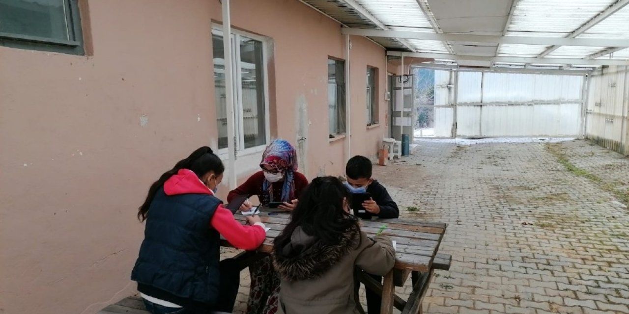 Bigadiç’te Muhtardan Örnek Davranış