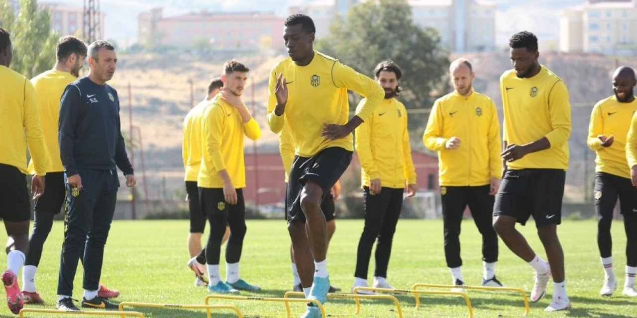 Yeni Malatyaspor Hedebe Ve Youssouf’a Gelen Teklifleri Değerlendirecek