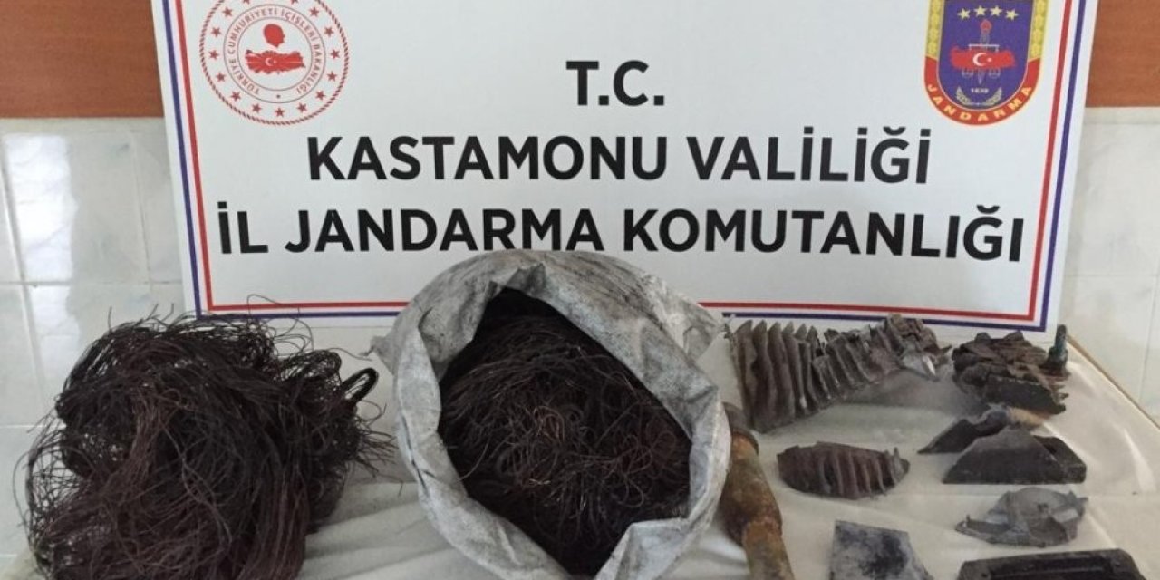 Okuldan Kablo Çalmaya Çalışan Hırsızlar, Suçüstü Yakalandı