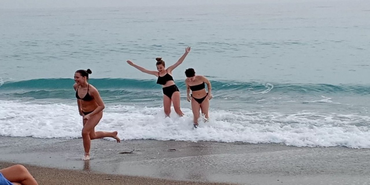 Ocak Ayında Deniz Keyfi Yaşadılar