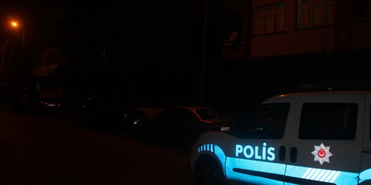 79 Yaşındaki Adam Evinde Ölü Bulundu