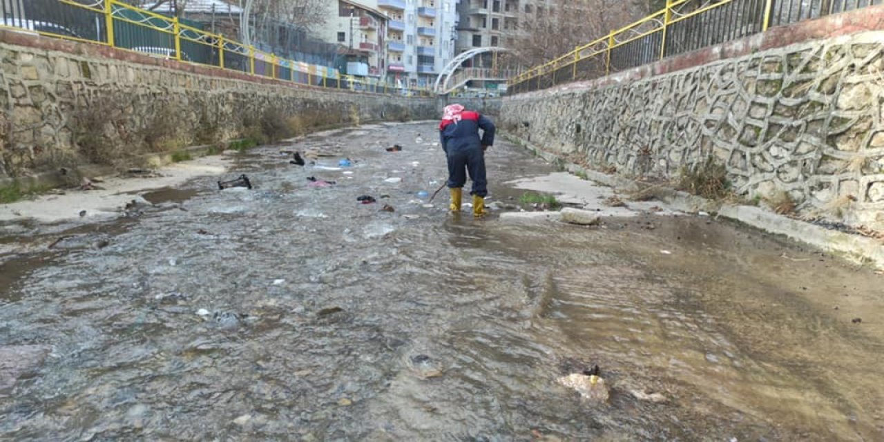 Uludere Belediyesi’nin Kül Mesaisi