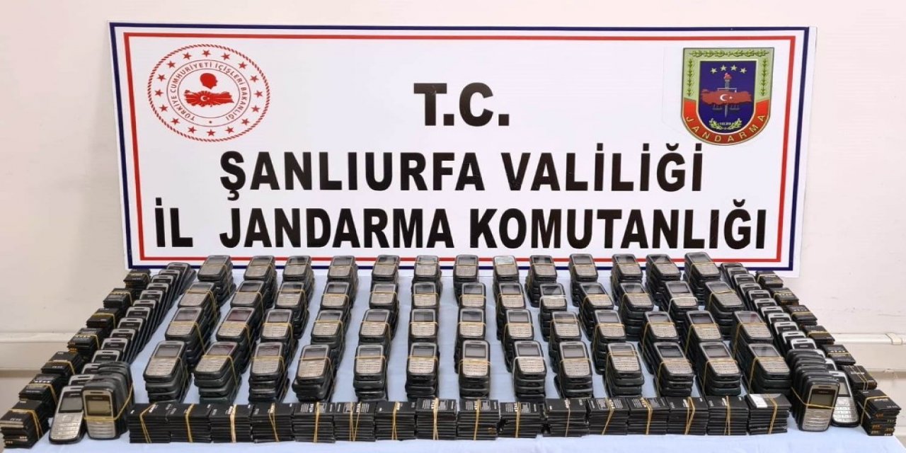 Şanlıurfa’da Gümrük Kaçağı 300 Cep Telefonuna El Konuldu