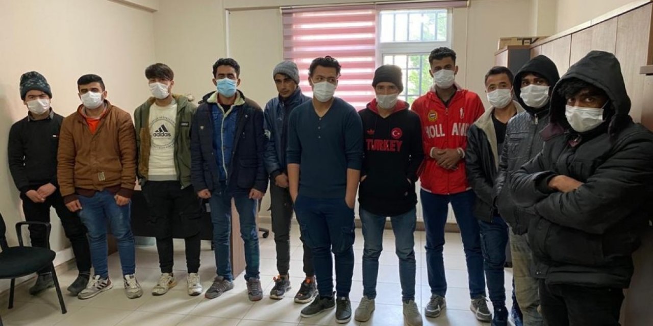 Kocaeli Tem Otoyolu’nda Ticari Araçlarda 11 Göçmen Yakalandı