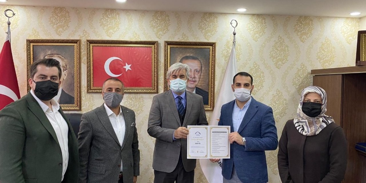 Siyaset Akademisi Sertifikaları Dağıtılmaya Başlandı