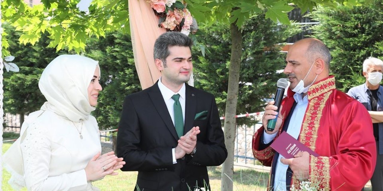 Körfez’de 2020’de 858 Çift ‘evet’ Dedi