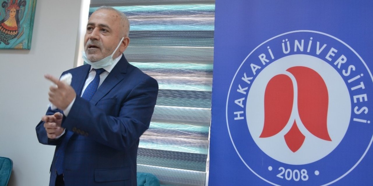 Rektör Pakiş Gazetecilerle Bir Araya Geldi
