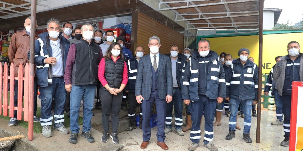 Esnaftan İşçilere Teşekkür Yemeği