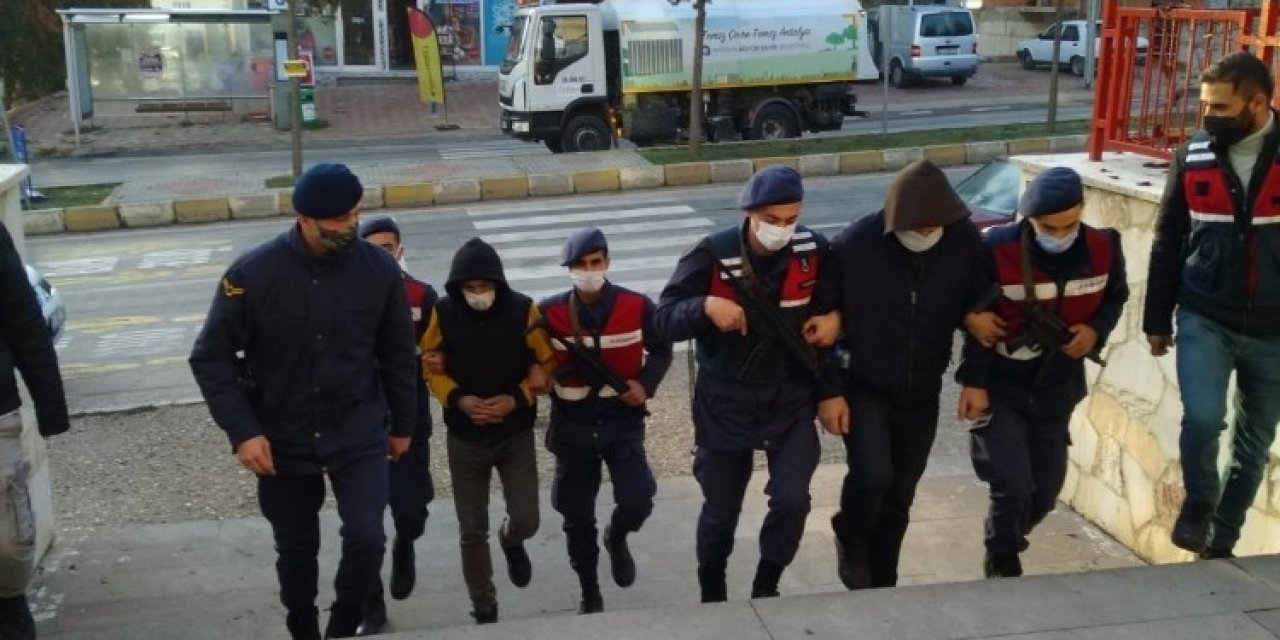 Antalya’da Uyuşturucu Şebekesine Darbe: 8 Tutuklama