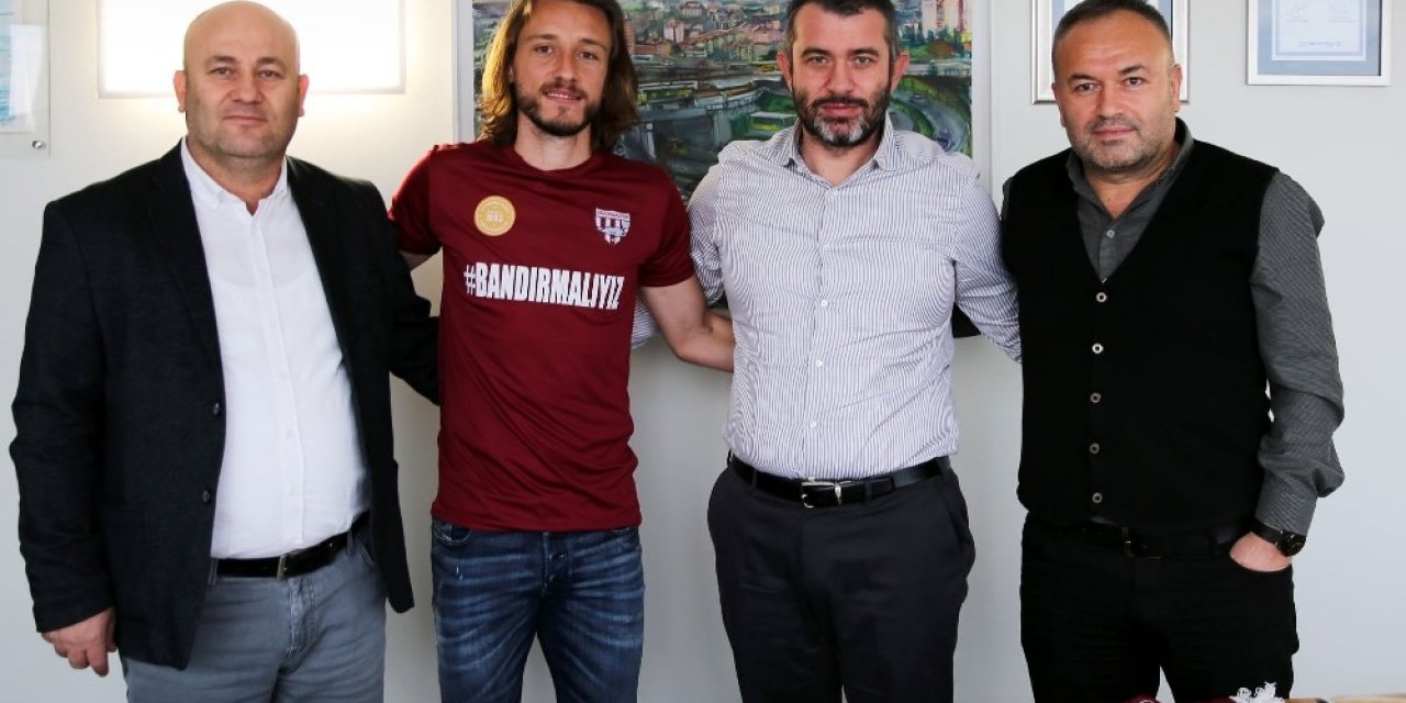 Taha Yalçıner Bandırmaspor’da