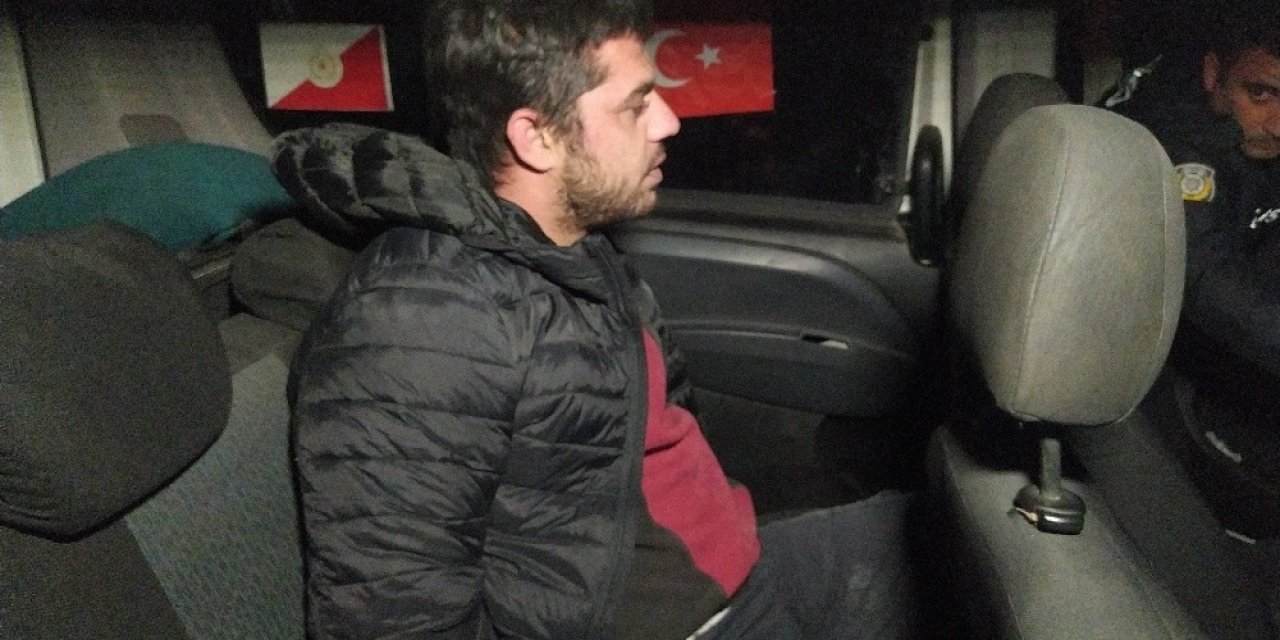 Ellerinde Silahla Polisten Kaçan Şüphelilerden Biri Yakalandı