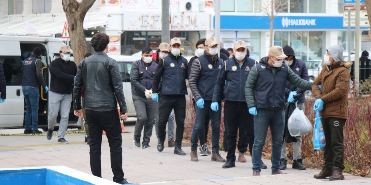 Kırşehir’de, Deaş Operasyonu 24 Gözaltı