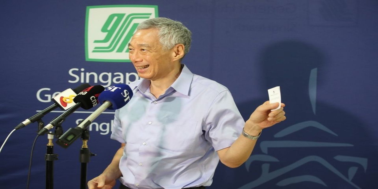 Singapur Başbakanı Loong Korona Aşısı Oldu