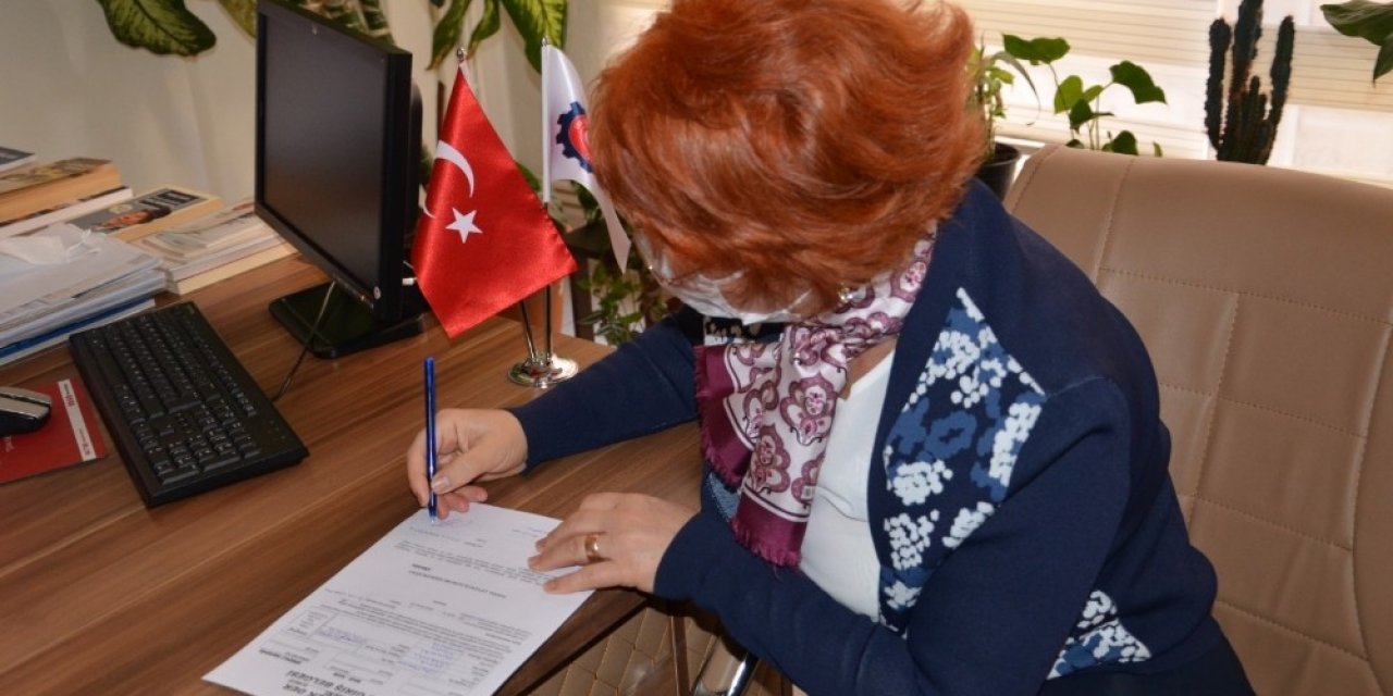Sema Karaoğlu, Emekliler Derneği’ne Üye Oldu