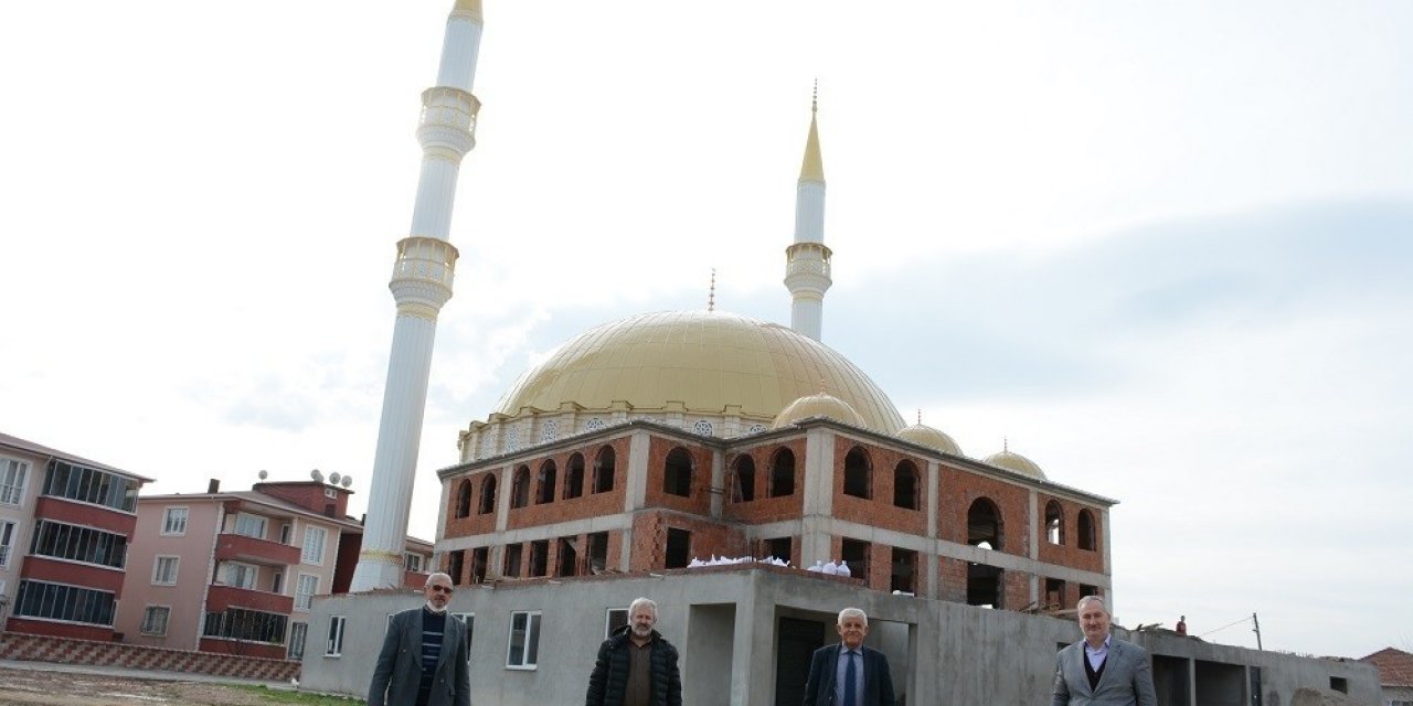 Mekke Camii Yükseliyor