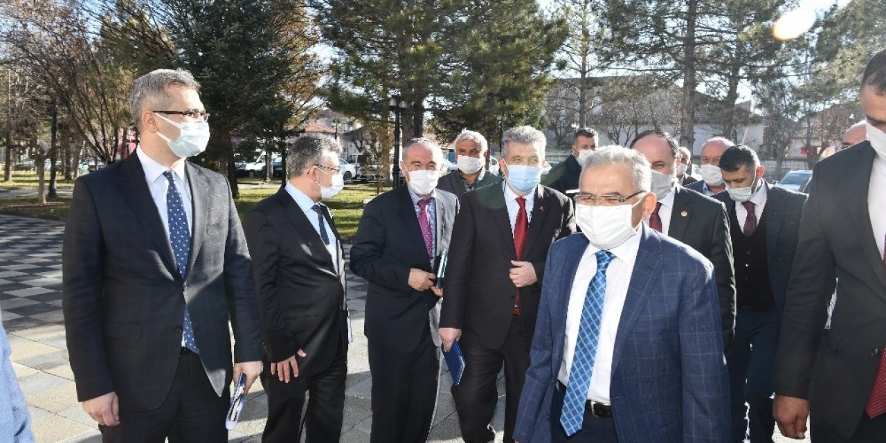 Başkan Büyükkılıç, Sarıoğlan Ve Akkışla’da Muhtarlarla Buluştu