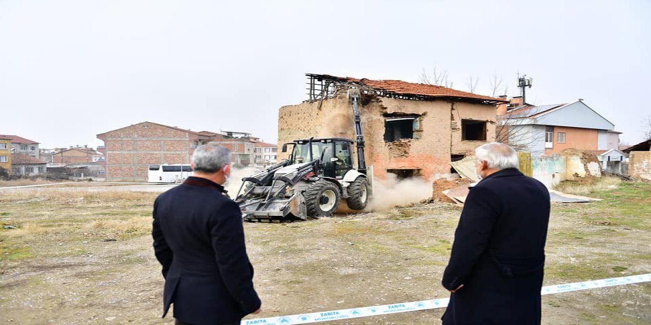 Yeşilyurt’ta Melekbaba Mahallesi’nde Dönüşüm Yatırımlarına Hız Verildi