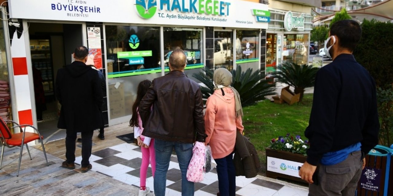 Aydınlılar Halk Ege Et’e İlgi Gösteriyor