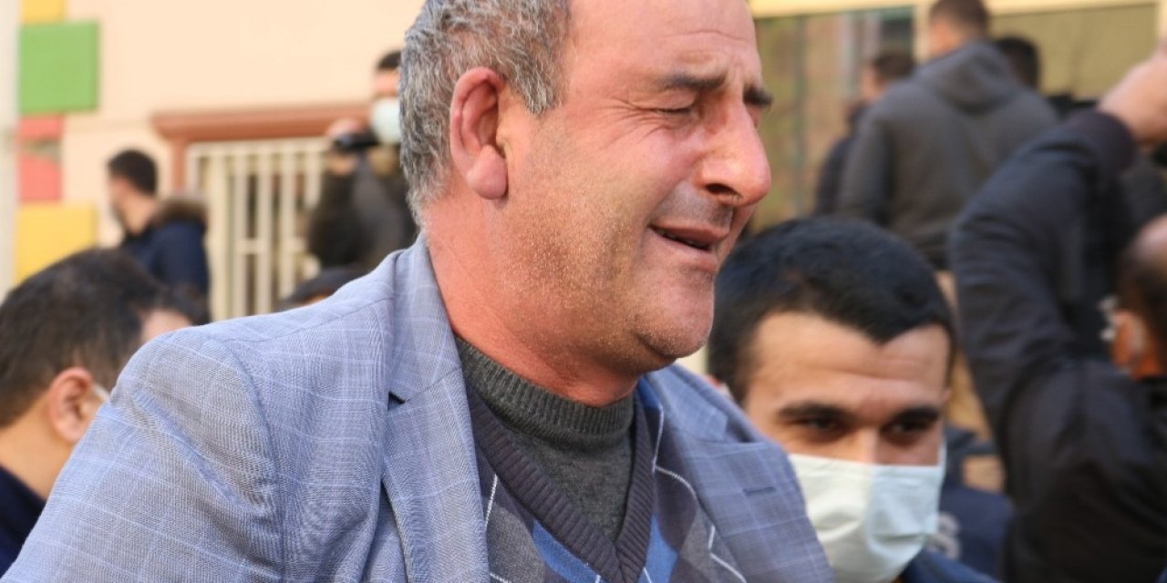 Hdp’liler İle Evlat Nöbetindeki Aileler Arasında Gerginlik