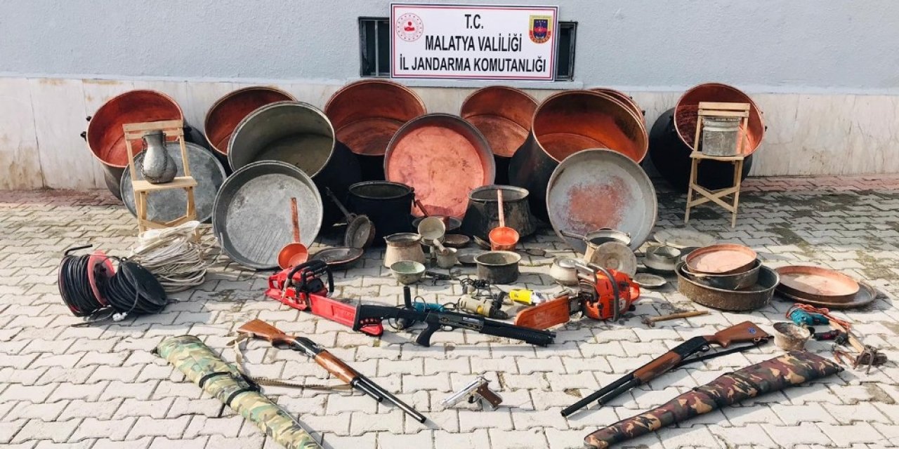 Hırsızlar Jandarma Kontrolüne Takıldı