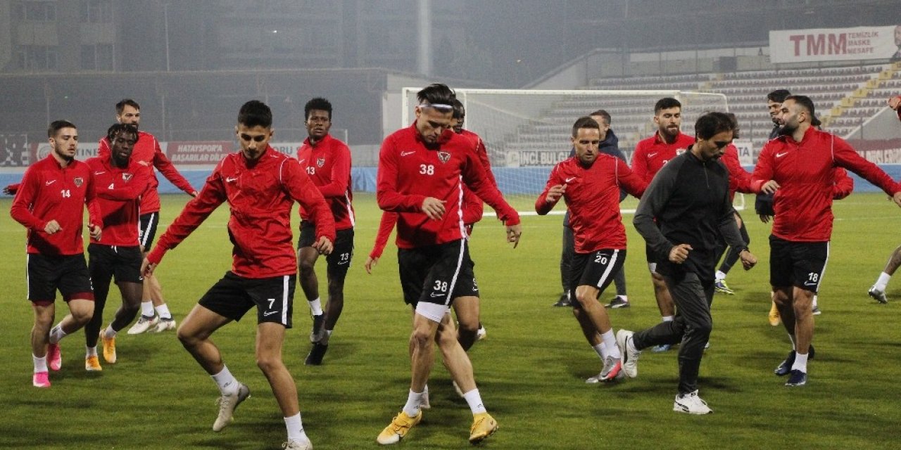 Ömer Erdoğan: "munir İlk Başta Bilerek Yapılıyormuş Gibiydi Ancak Şansız Bir Pozisyon Yaşamış"