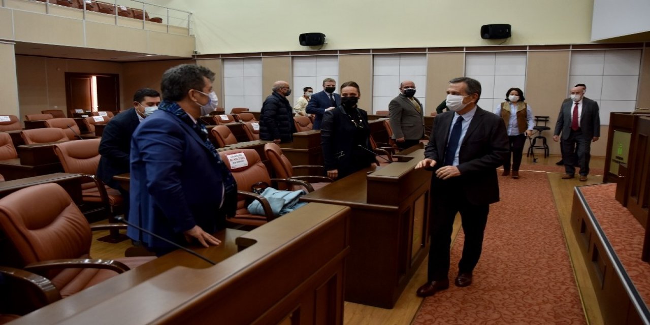 Tepebaşı’ndan Zor Durumdaki Esnafa Destek