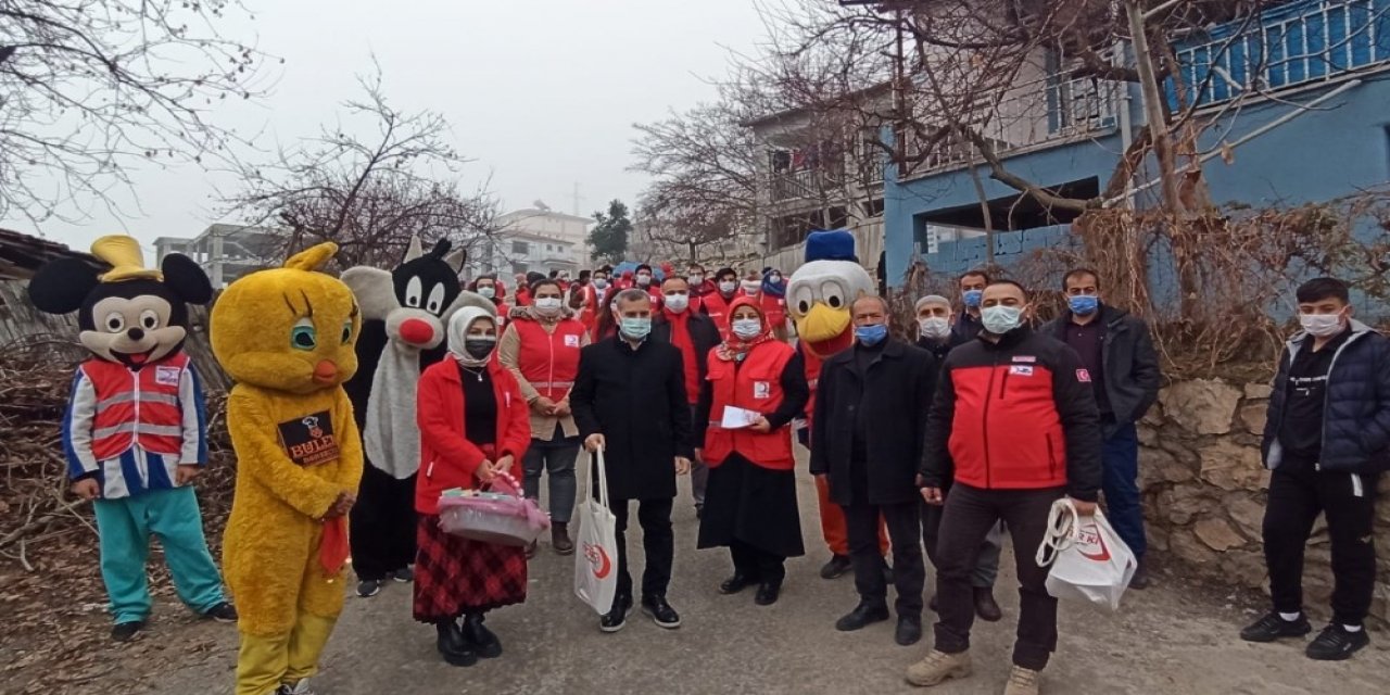 Kısıtlamada Evdeki Çocuklar Unutulmadı