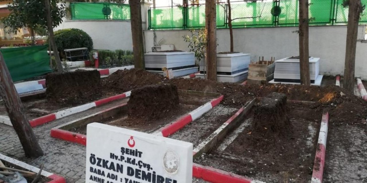 Şehit Mezarları Marmara Mermeri İle Yenileniyor