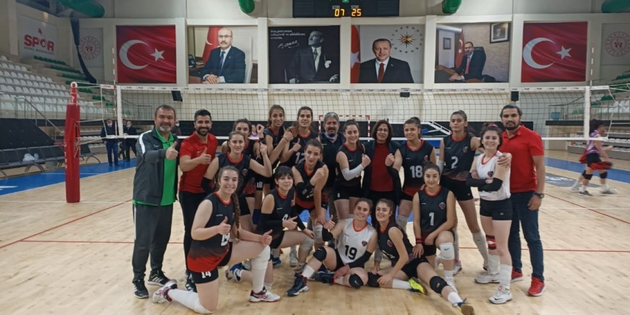 Van Büyükşehir Kadin Voleybol Takımı, Mezopotamya Engelini De Geçti