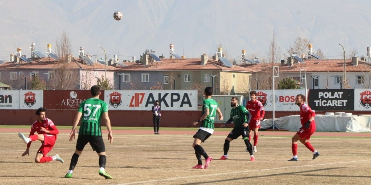 Erteleme Maçında 24erzincanspor İle Kocaelispor Golsüz Berabere Kaldı