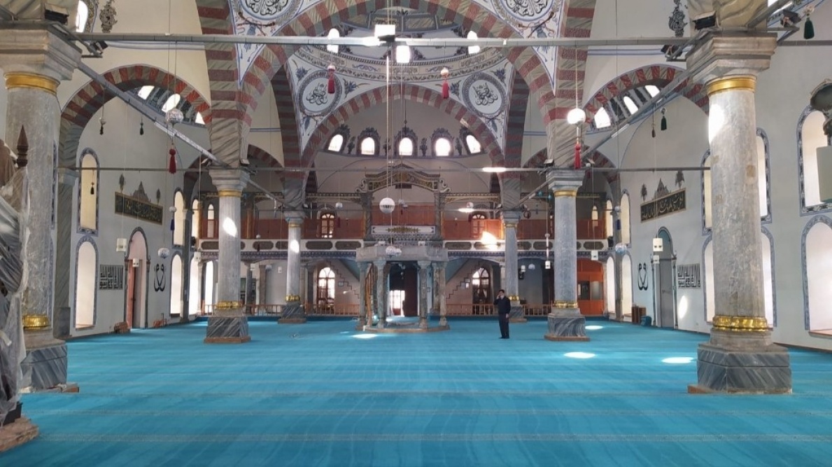 Tarihi Ulu Caminin, Vakıflar Bölge Müdürlüğünce gerçekleştirilen restorasyonun ardından Cuma günü ibadete açılacağı bildirildi.