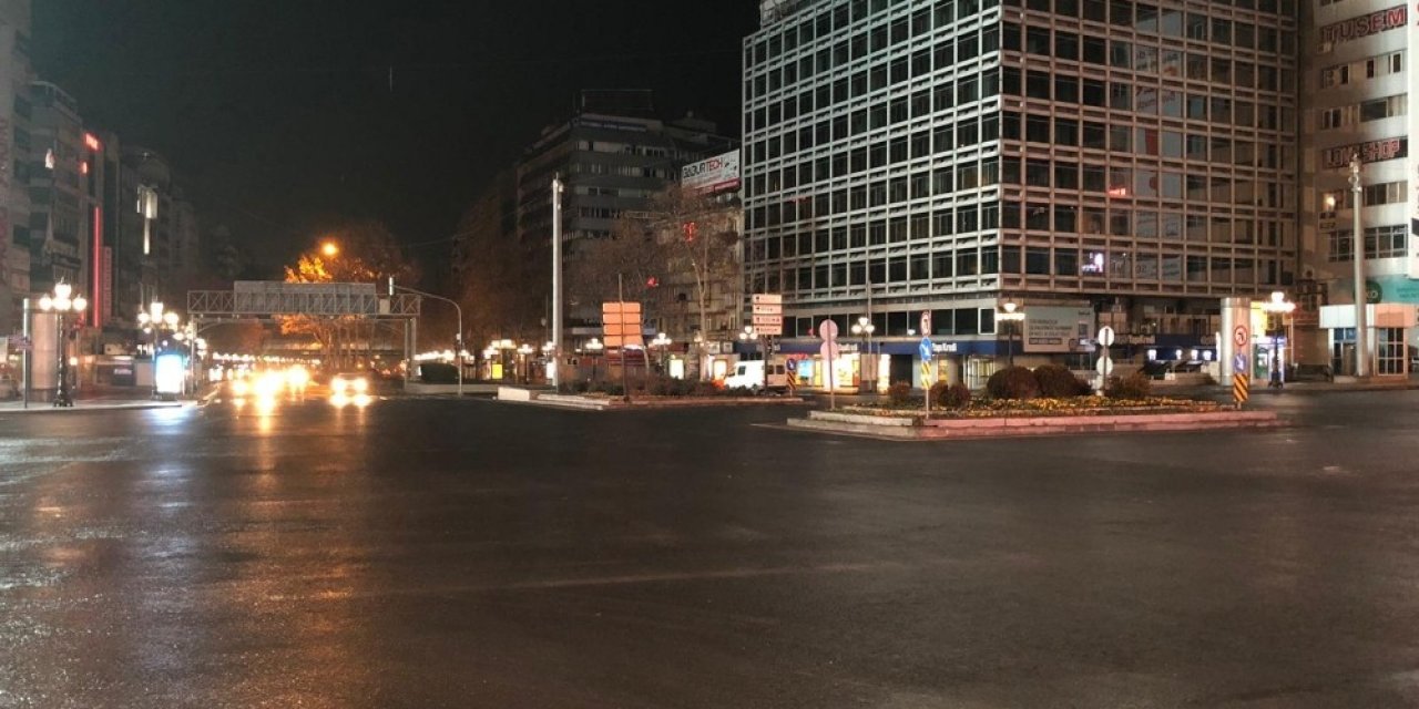 Tüm İllerde Hafta Sonu Uygulanan Sokağa Çıkma Kısıtlaması Sona Erdi