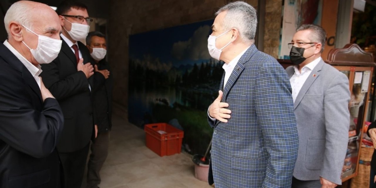 Ak Partili Savaş, Mhp Kuşadası İlçe Başkanı İnan Ve Yönetim Kurulu Üyeleri İle Görüştü