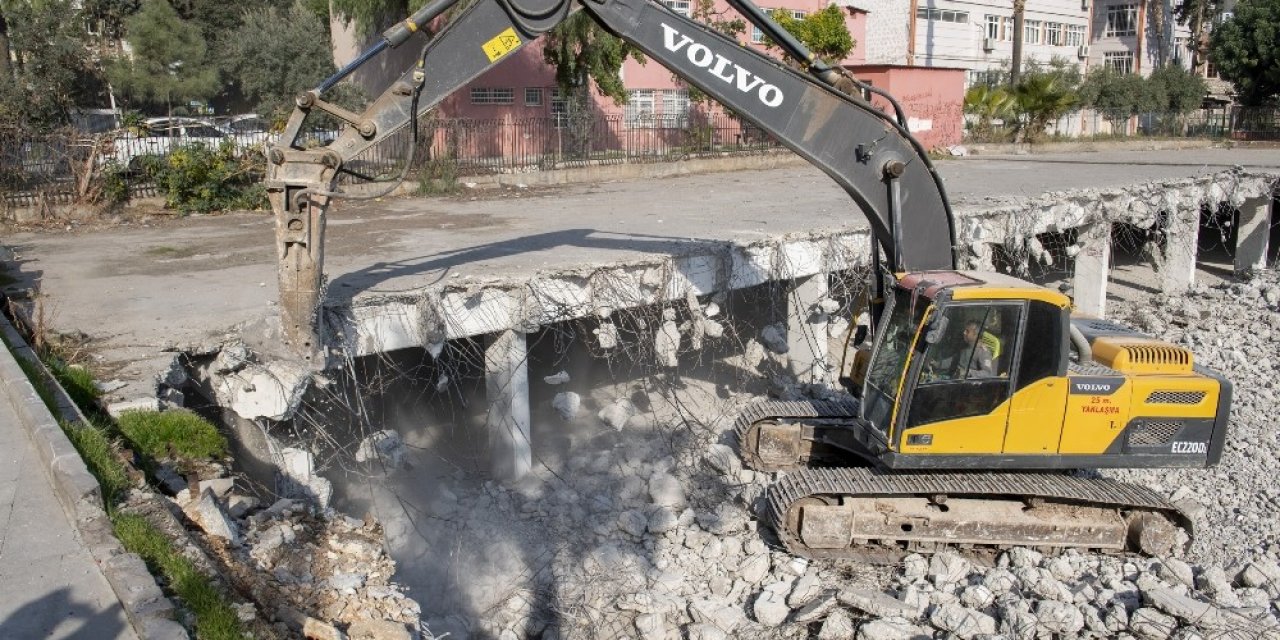 Katlı Otopark Çalışmaları Tüm Hızıyla Devam Ediyor