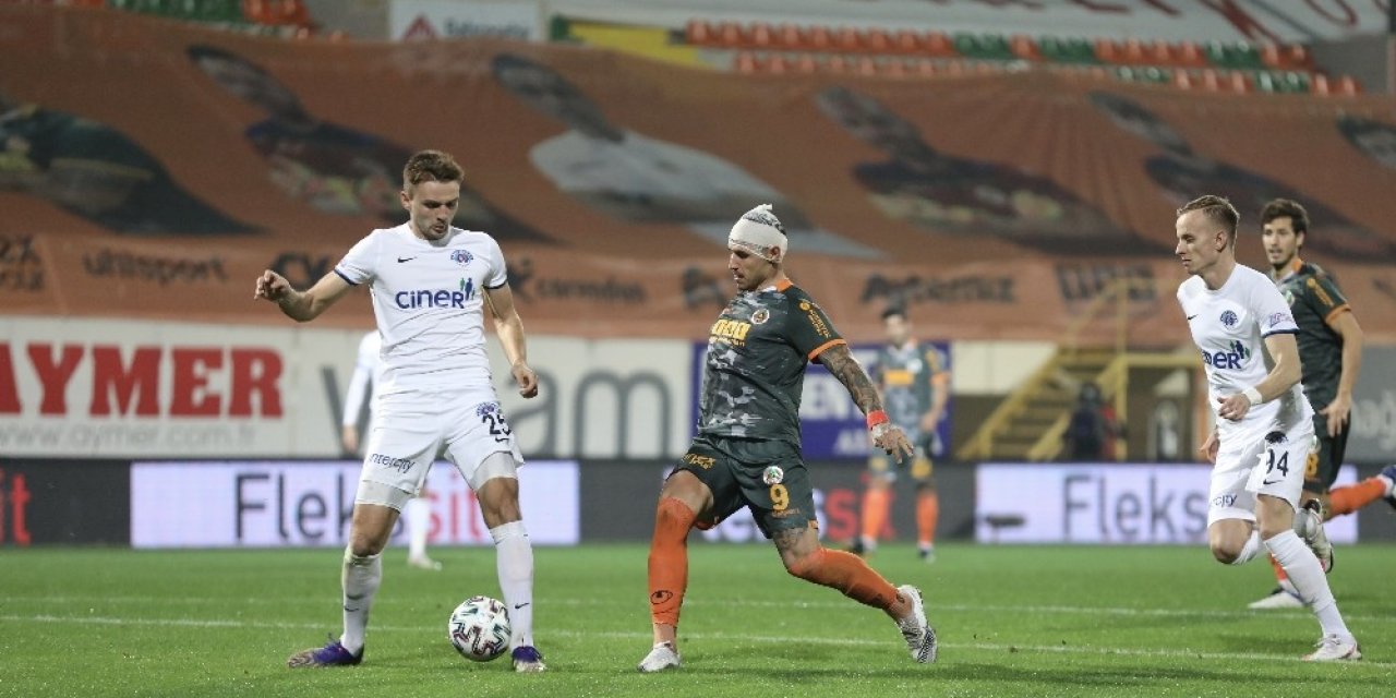 Süper Lig: Aytemiz Alanyaspor: 1 - Kasımpaşa: 2 (maç Sonucu)