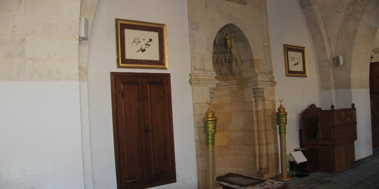 Ünlü Hattat Ve Sanatçılardan Kilis Camilerine Hat Desteği