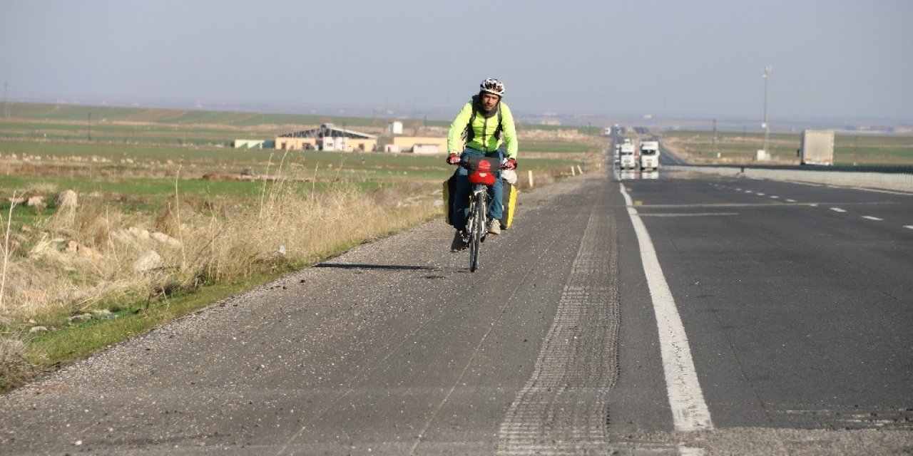 Bisikleti İle 1 Yıldır Yollarda Olan İspanyol Gezgin Türkiye’ye Hayran Kaldı