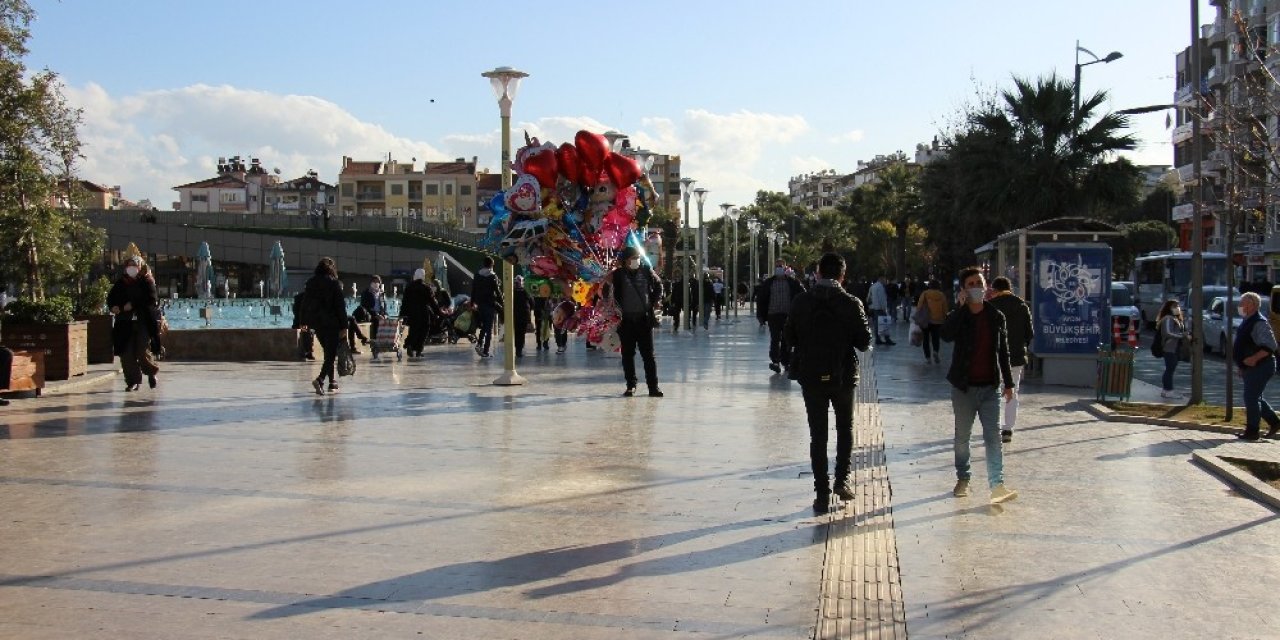 Aydın Kışa Hasret Kaldı