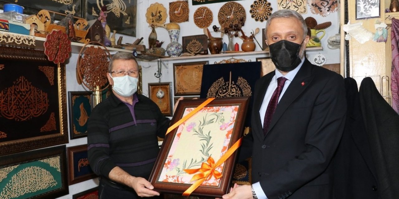 Başkan Biçer Gazetecileri Unutmadı