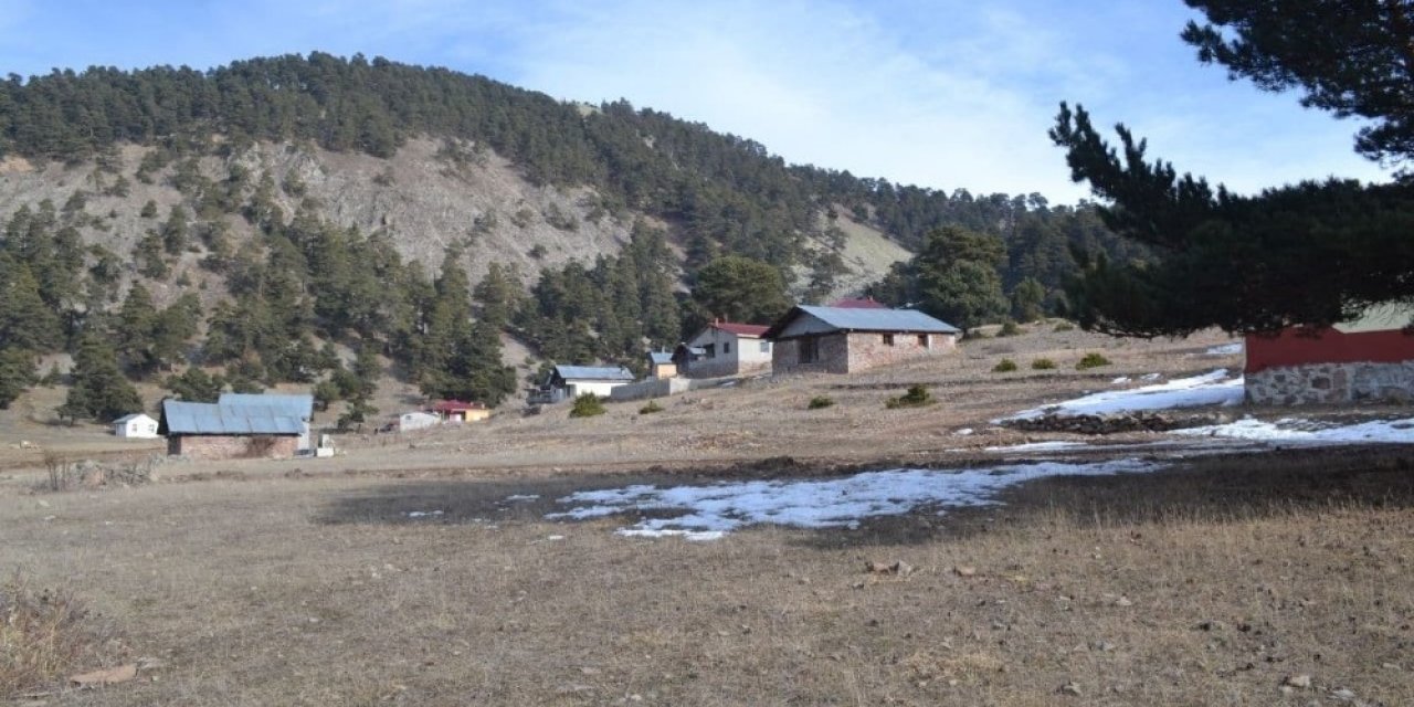 Yaylalar Kara Hasret Kaldı
