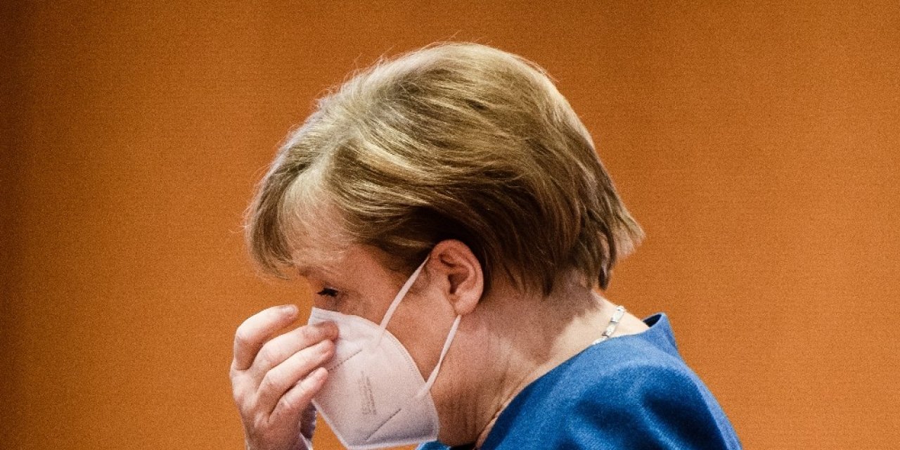 Merkel’den Covid-19 Yeni Türüne Yönelik Uyarı