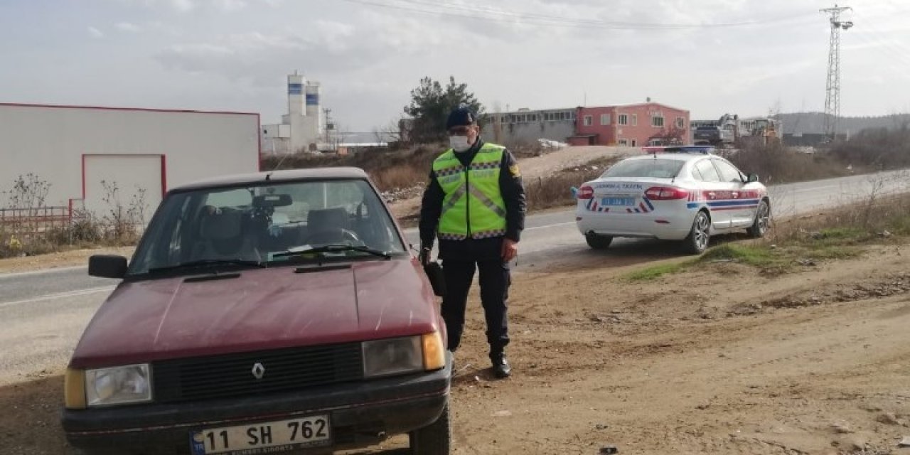 Otomobil İle Çarpışan Motosiklet Sürücüsü Yaralandı