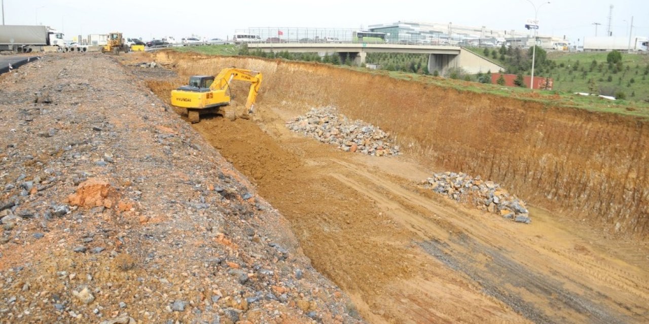 Gebze’deki Önemli Projede Güney Yan Yollar Asfaltlandı